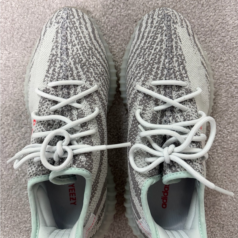 Adidas Yeezy Boost 350 V2 “Blue Tint” Size 9.5 Worn Once - Picture 4 of 9
